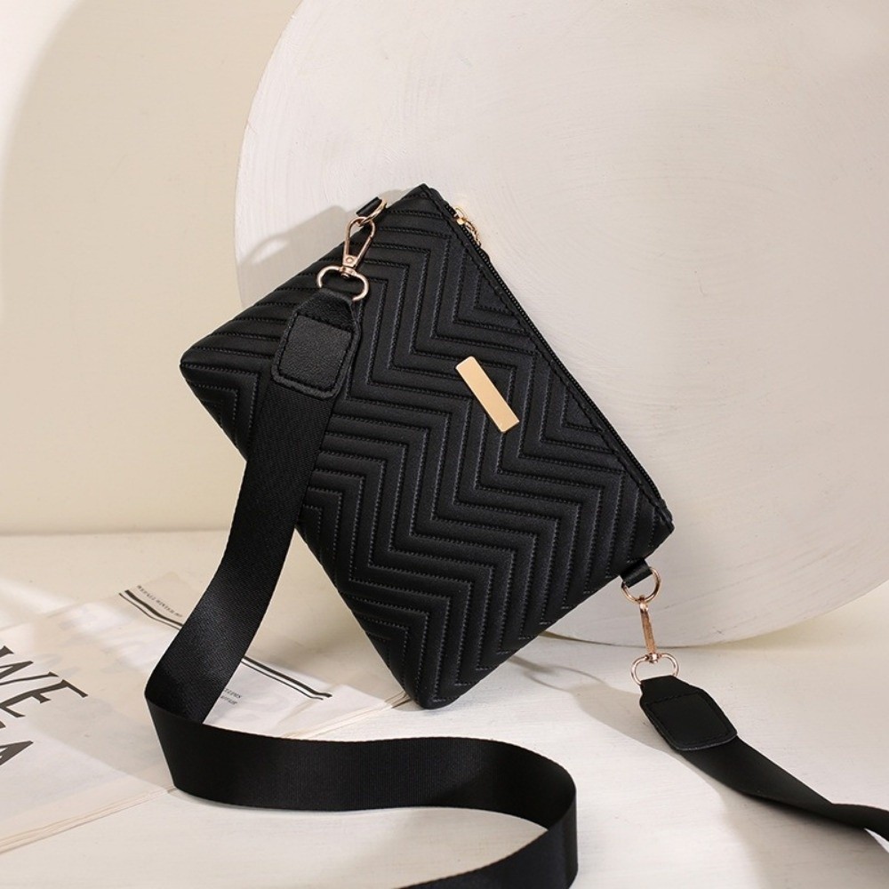 Minimalist Quilted Chain Cross - огляд і ціна Chain Crossbody Quilted
